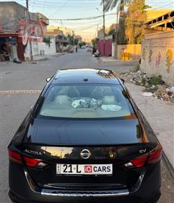 نيسان ألتيما